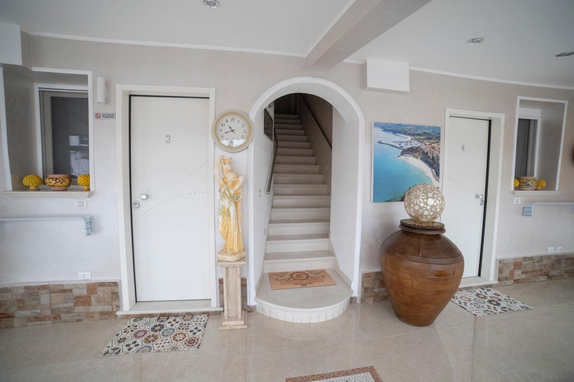 La Perla Del Tirreno Bed & Breakfast Tropea Ngoại thất bức ảnh